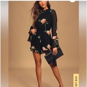 Lulu’s Sweet Talking Black Floral Romper